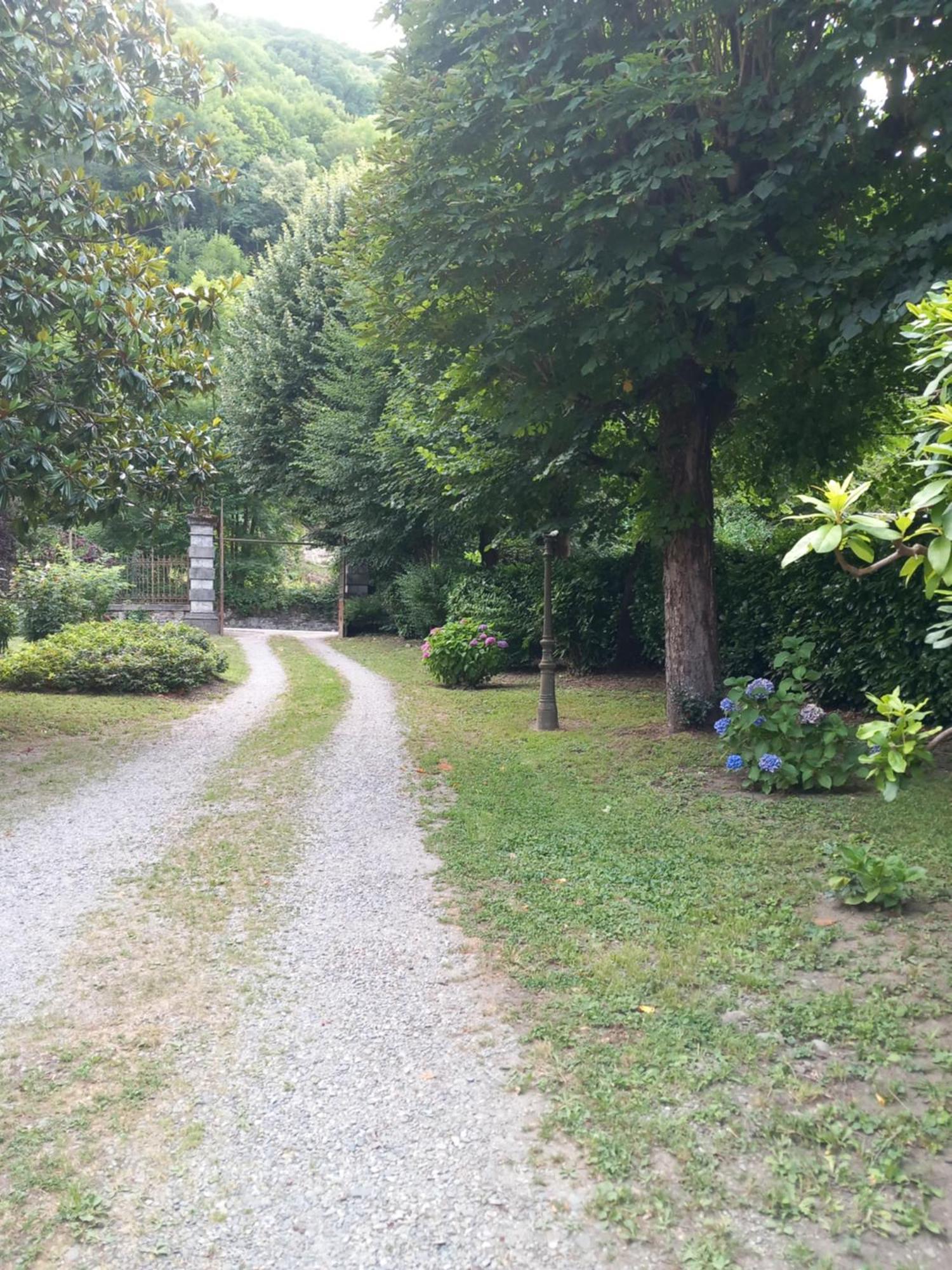 Villa Du Lys Bagneres-de-Luchon Exterior photo