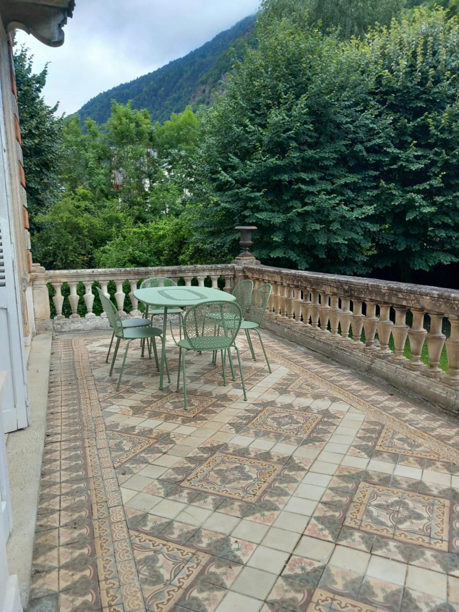 Villa Du Lys Bagneres-de-Luchon Exterior photo
