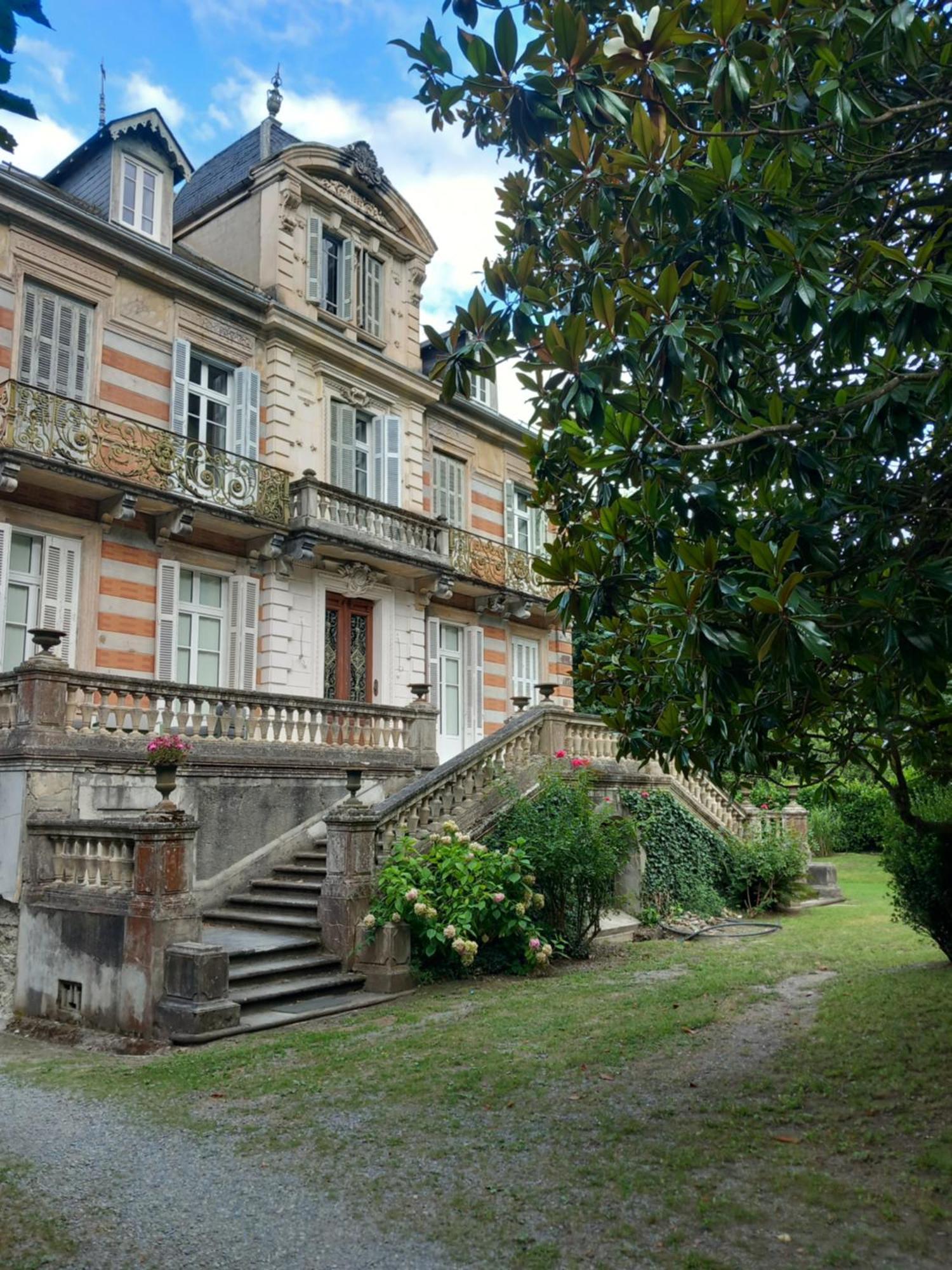 Villa Du Lys Bagneres-de-Luchon Exterior photo