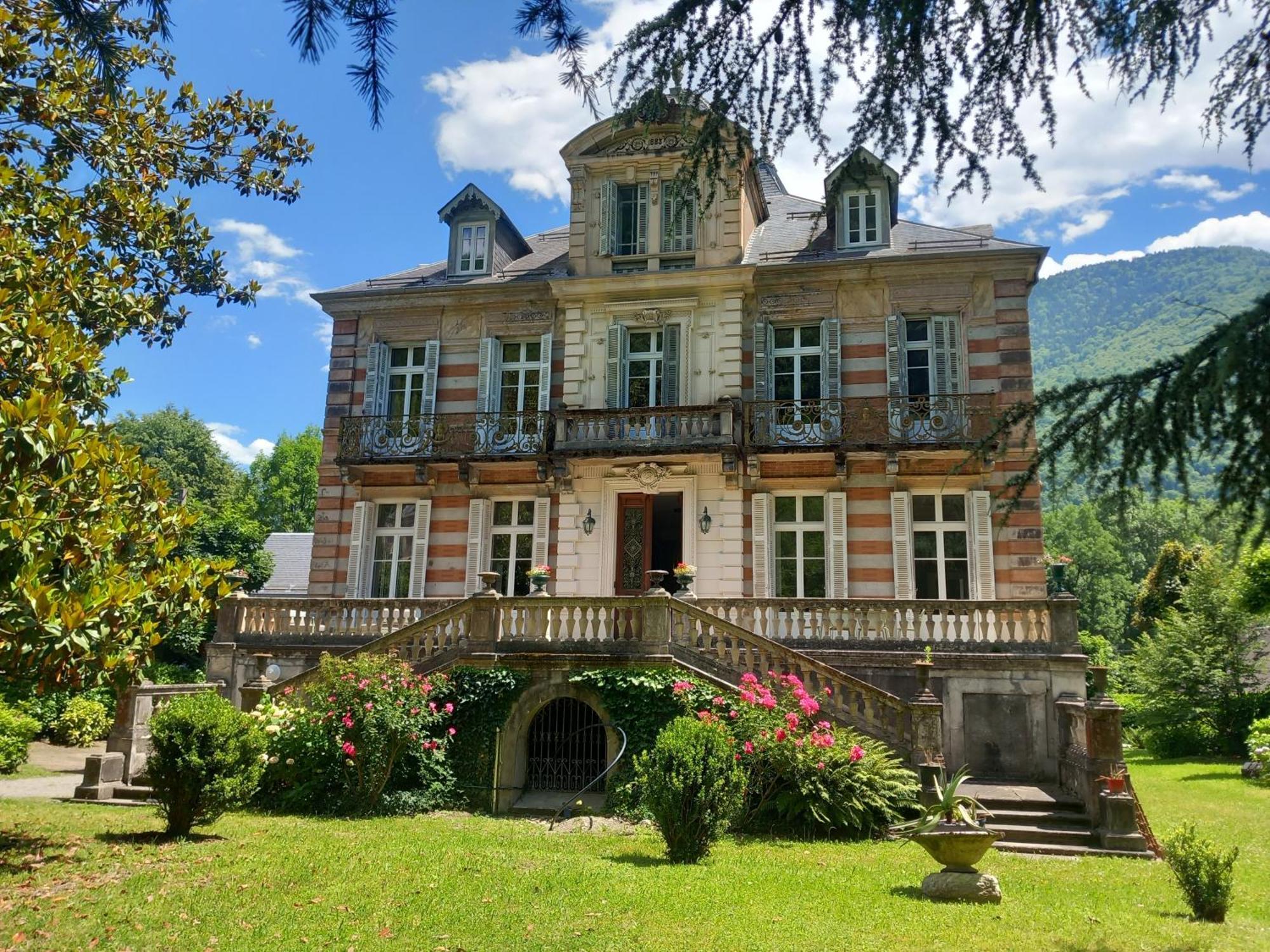 Villa Du Lys Bagneres-de-Luchon Exterior photo